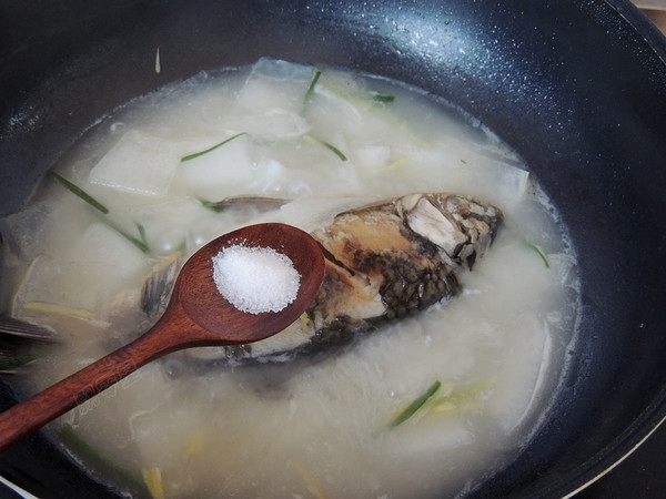 冬瓜鯽魚(yú)湯的做法-家常味煮菜譜-易網(wǎng)健康養(yǎng)生網(wǎng) 冬瓜鯽魚(yú)湯的做法-家常味煮菜譜