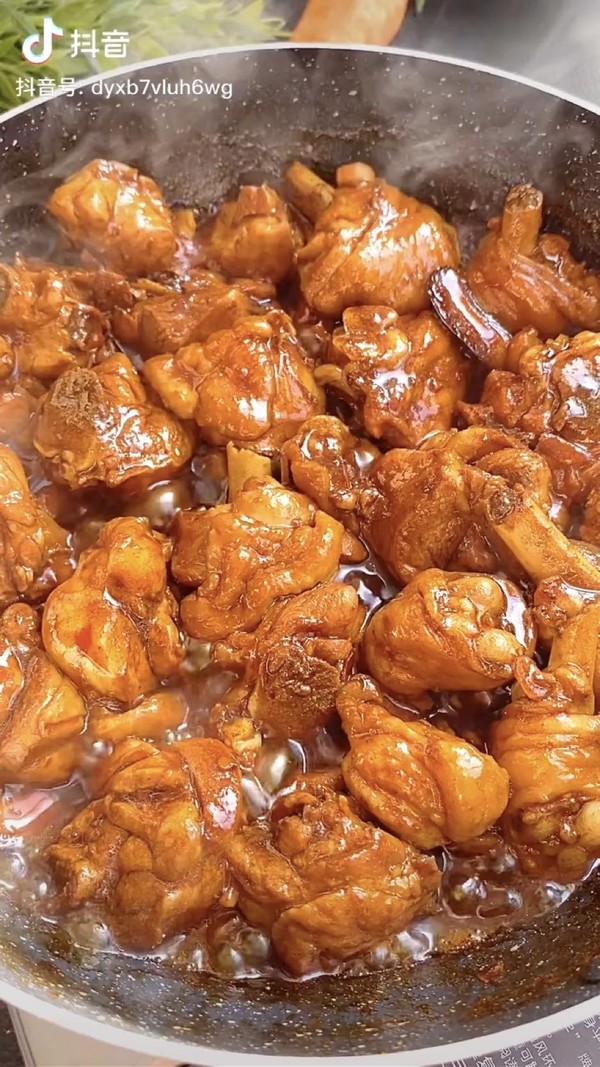 啤酒燜雞肉的做法-咸鮮味燜菜譜-易網(wǎng)健康養(yǎng)生網(wǎng) 啤酒燜雞肉的做法-咸鮮味燜菜譜