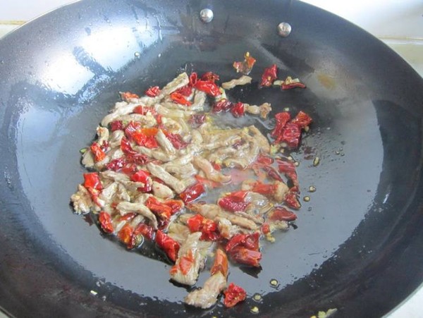 酸菜粉條羊肉的做法-家常味炒菜譜-易網(wǎng)健康養(yǎng)生網(wǎng) 酸菜粉條羊肉的做法-家常味炒菜譜