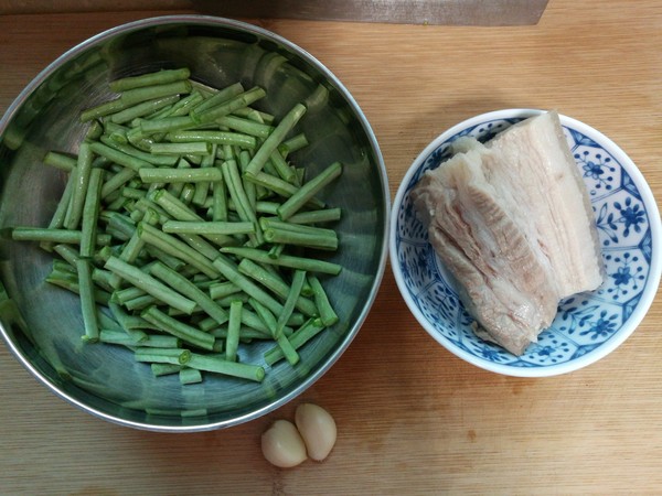 回鍋肉炒長(zhǎng)豆角的做法-家常味炒菜譜-易網(wǎng)健康養(yǎng)生網(wǎng) 回鍋肉炒長(zhǎng)豆角的做法-家常味炒菜譜
