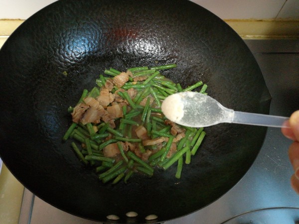 回鍋肉炒長(zhǎng)豆角的做法-家常味炒菜譜-易網(wǎng)健康養(yǎng)生網(wǎng) 回鍋肉炒長(zhǎng)豆角的做法-家常味炒菜譜