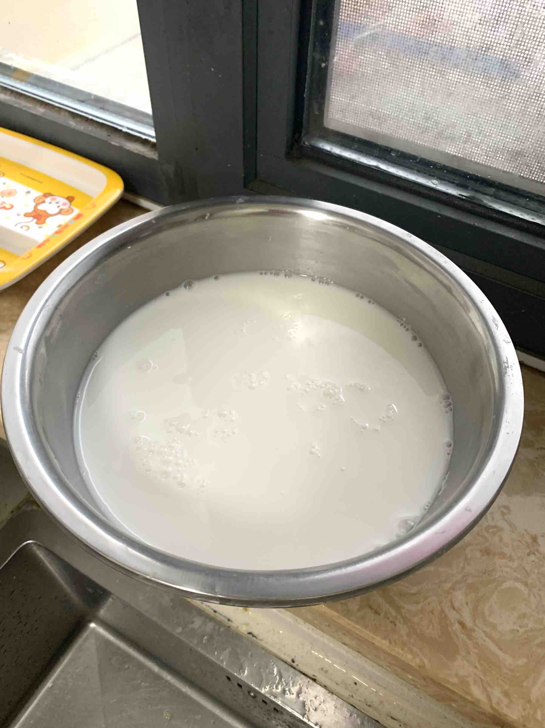 2020年疫情下的涼皮的做法-酸甜味蒸菜譜-易網<a href=http://www.jjkd2019.cn/ target=_blank class=infotextkey>健康養生</a>網 2020年疫情下的涼皮的做法-酸甜味蒸菜譜