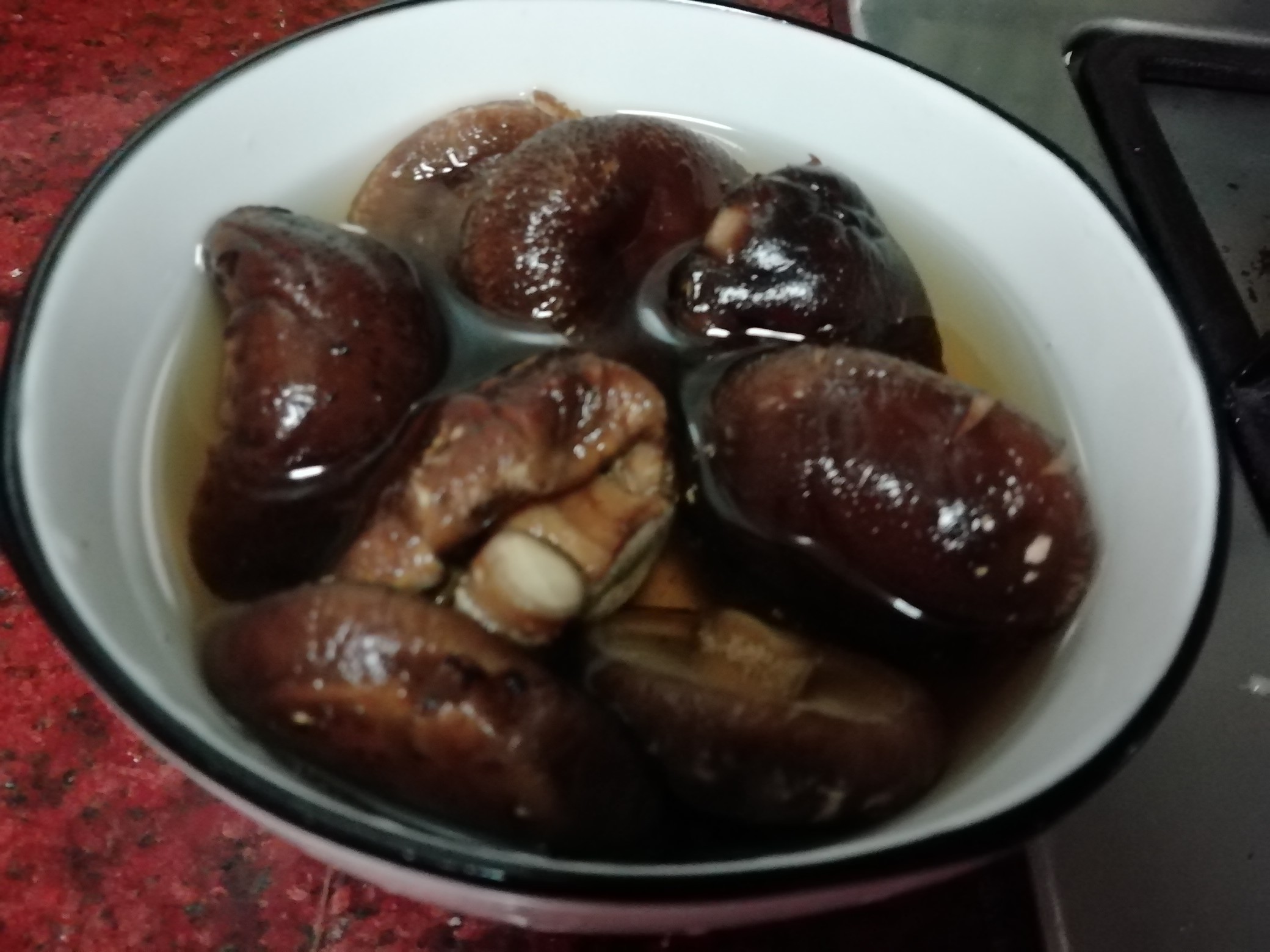 香菇燜雞飯的做法-咸鮮味炒菜譜-易網健康養生網 香菇燜雞飯的做法-咸鮮味炒菜譜