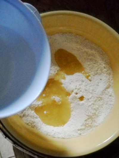 微波雪菜鮮肉月餅的做法-咸鮮味微波菜譜