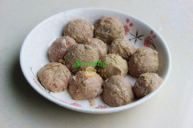 莧菜牛肉丸湯的做法-家常味煮菜譜-易網(wǎng)健康養(yǎng)生網(wǎng) 莧菜牛肉丸湯的做法-家常味煮菜譜