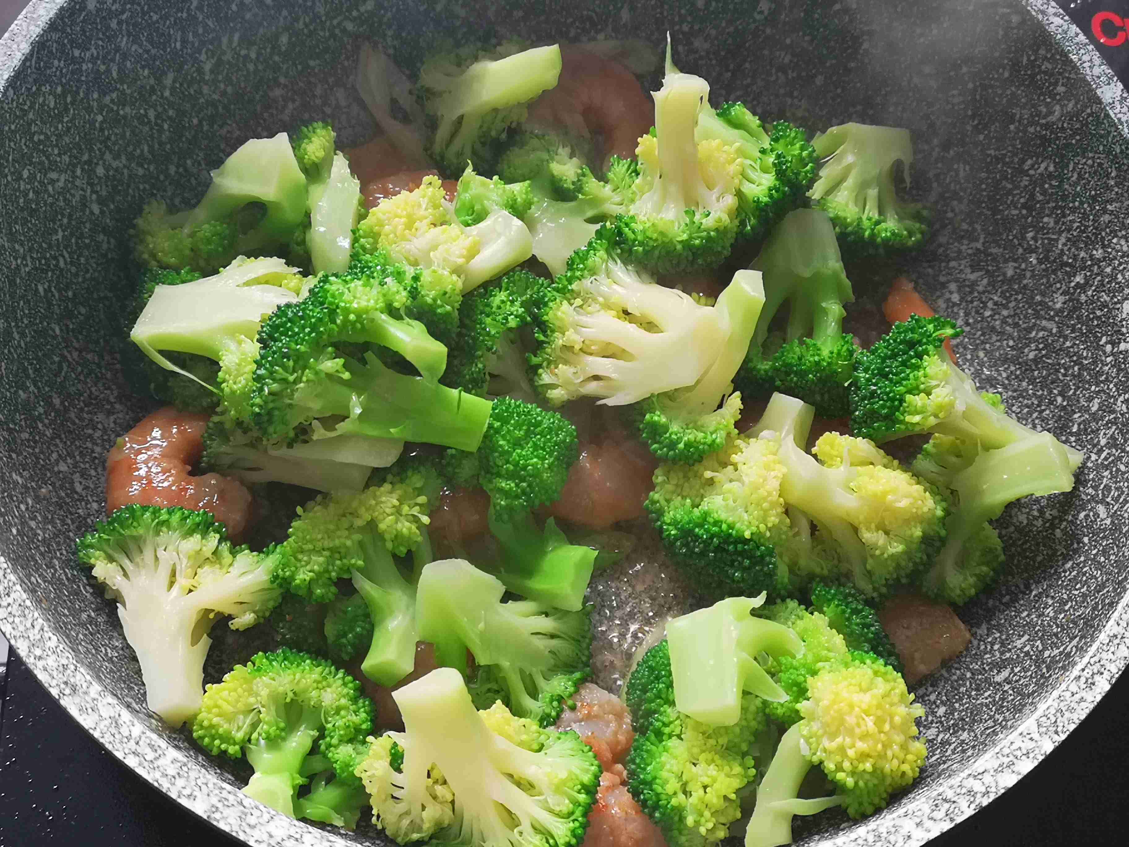 美味不發(fā)胖，蝦仁西藍(lán)花的做法-咸鮮味炒菜譜