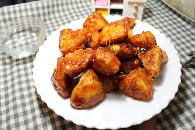 拔絲蘋果的做法-甜味煮菜譜-易網(wǎng)健康養(yǎng)生網(wǎng) 拔絲蘋果的做法-甜味煮菜譜