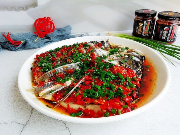 鴻運當頭 剁椒魚頭的做法-香辣味蒸菜譜-易網(wǎng)健康養(yǎng)生網(wǎng) 鴻運當頭 剁椒魚頭的做法-香辣味蒸菜譜