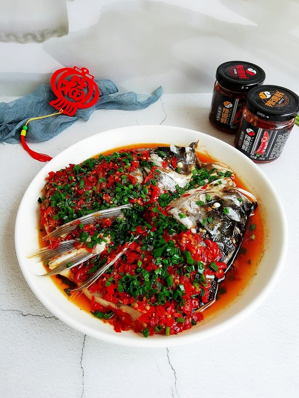 鴻運當頭 剁椒魚頭的做法-香辣味蒸菜譜-易網(wǎng)健康養(yǎng)生網(wǎng) 鴻運當頭 剁椒魚頭的做法-香辣味蒸菜譜