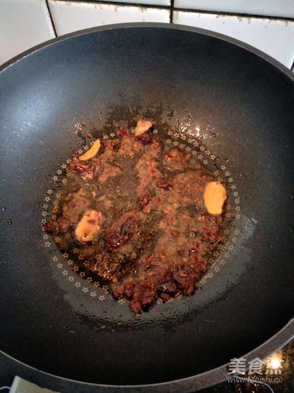牛肉鍋,辣味牛肉,扒拉鍋的做法-家常味炒菜譜-易網健康養(yǎng)生網 牛肉鍋,辣味牛肉,扒拉鍋的做法-家常味炒菜譜