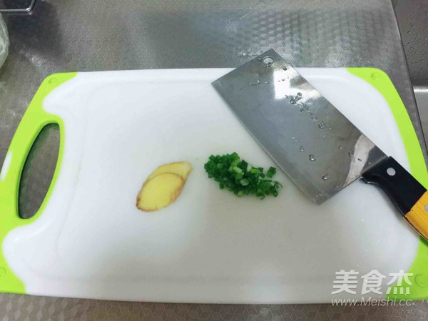 梭子蟹鮮湯的做法-咸鮮味燒菜譜-易網健康養(yǎng)生網 梭子蟹鮮湯的做法-咸鮮味燒菜譜