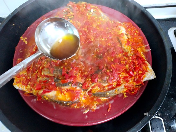 剁椒蒸魚的做法-家常味蒸菜譜-易網健康養生網 剁椒蒸魚的做法-家常味蒸菜譜