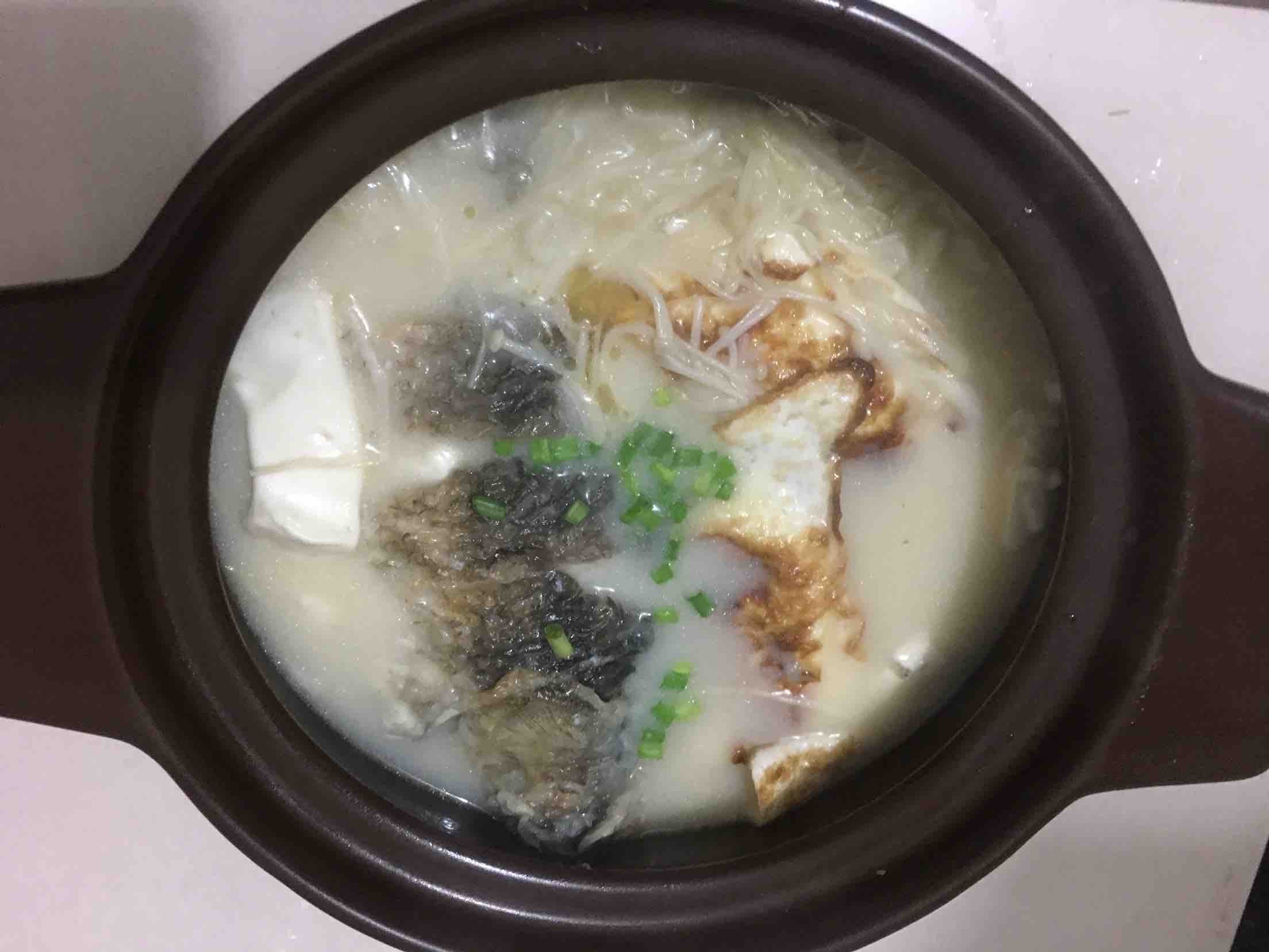 奶白鯽魚湯的做法-家常味煮菜譜-易網(wǎng)健康養(yǎng)生網(wǎng) 奶白鯽魚湯的做法-家常味煮菜譜