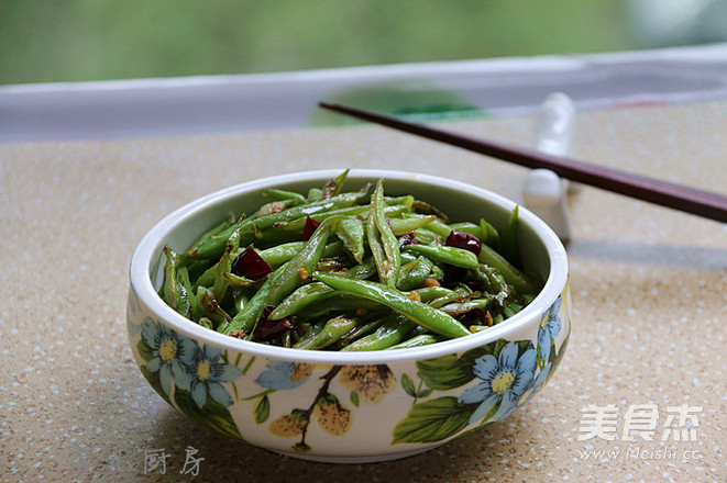干煸扁豆絲的做法-香辣味炒菜譜-易網(wǎng)健康養(yǎng)生網(wǎng) 干煸扁豆絲的做法-香辣味炒菜譜