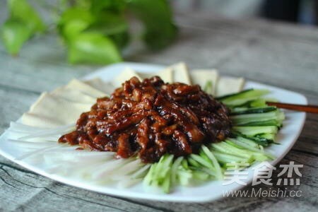 京醬肉絲的做法-醬香味燒菜譜-易網健康養(yǎng)生網 京醬肉絲的做法-醬香味燒菜譜