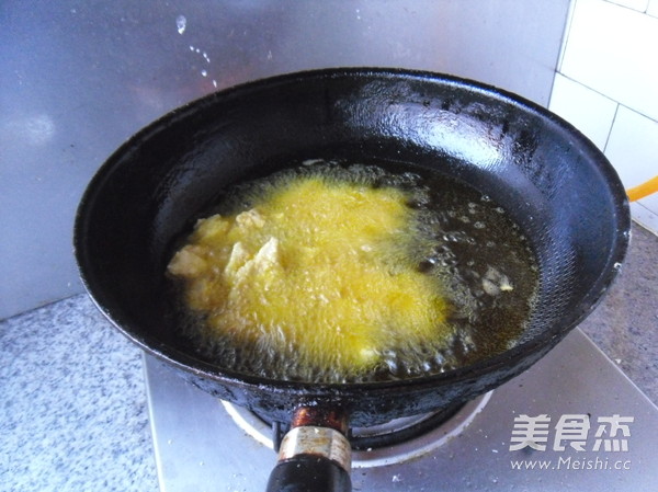 糖醋雞丁的做法-家常味炸菜譜-易網健康養生網 糖醋雞丁的做法-家常味炸菜譜