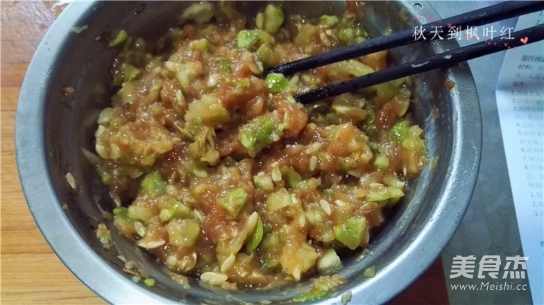 茄汁西葫蘆雞肉餅的做法-茄汁味煎菜譜-易網健康養生網 茄汁西葫蘆雞肉餅的做法-茄汁味煎菜譜