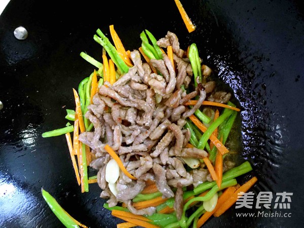 青椒肉絲的做法-家常味炒菜譜-易網健康養生網 青椒肉絲的做法-家常味炒菜譜