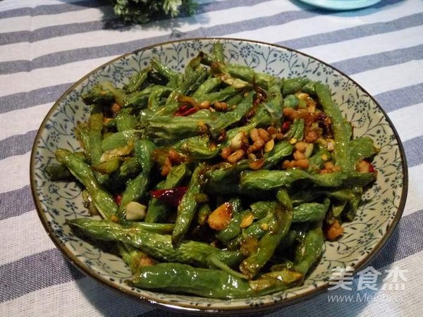 干煸四季豆的做法-家常味干煸菜譜-易網健康養生網 干煸四季豆的做法-家常味干煸菜譜