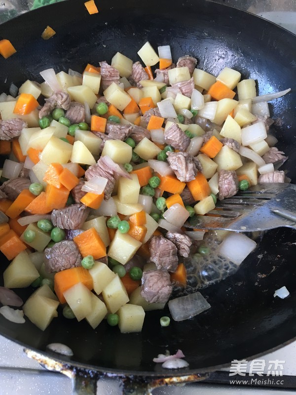 五彩繽紛咖喱牛肉的做法-咖喱味炒菜譜-易網(wǎng)健康養(yǎng)生網(wǎng) 五彩繽紛咖喱牛肉的做法-咖喱味炒菜譜