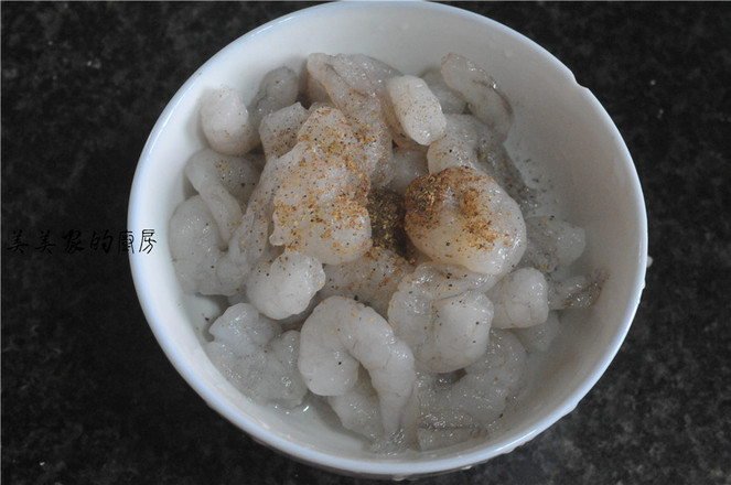 芹菜炒蝦仁的做法-家常味炒菜譜-易網健康養生網 芹菜炒蝦仁的做法-家常味炒菜譜