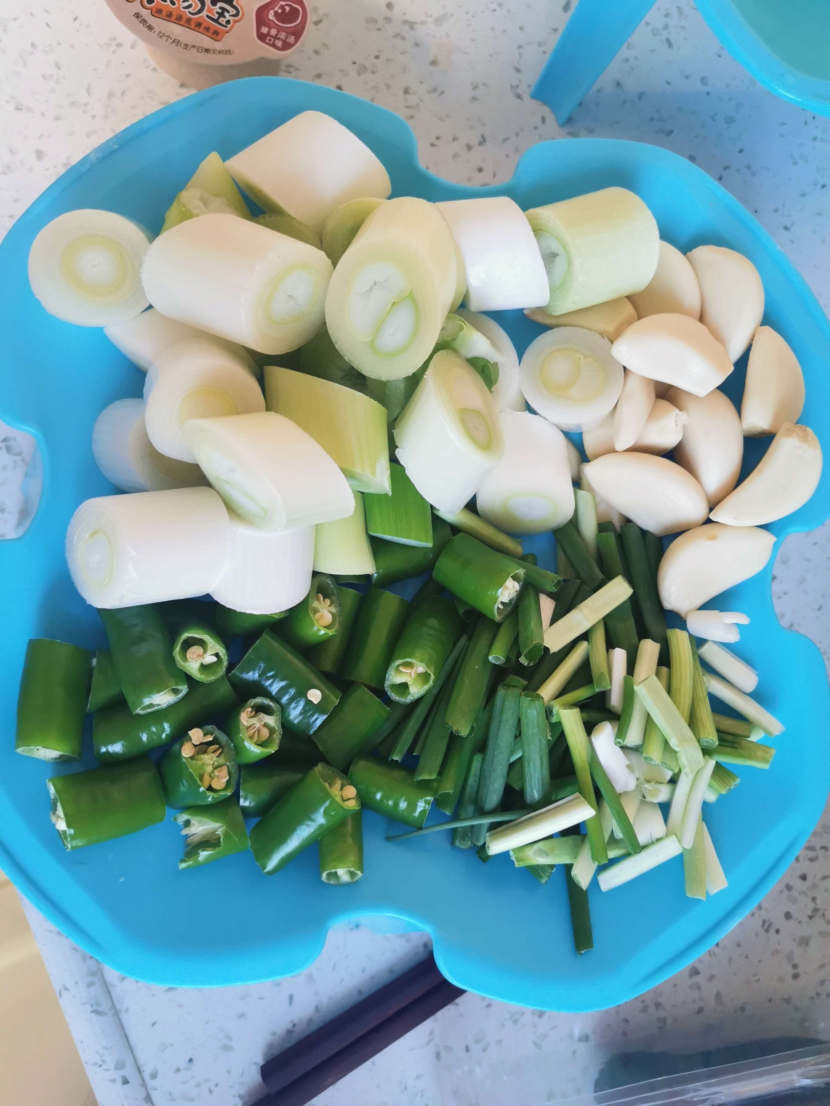 泡椒牛蛙的做法-椒麻味燒菜譜-易網(wǎng)健康養(yǎng)生網(wǎng) 泡椒牛蛙的做法-椒麻味燒菜譜