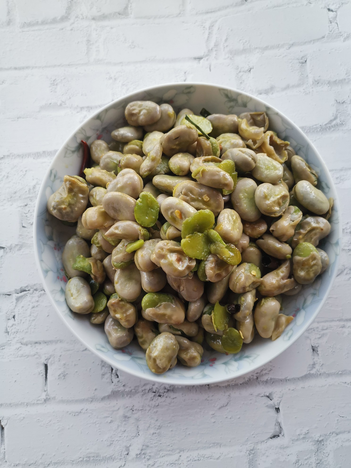 炒嫩蠶豆的做法-家常味炒菜譜-易網健康養(yǎng)生網 炒嫩蠶豆的做法-家常味炒菜譜