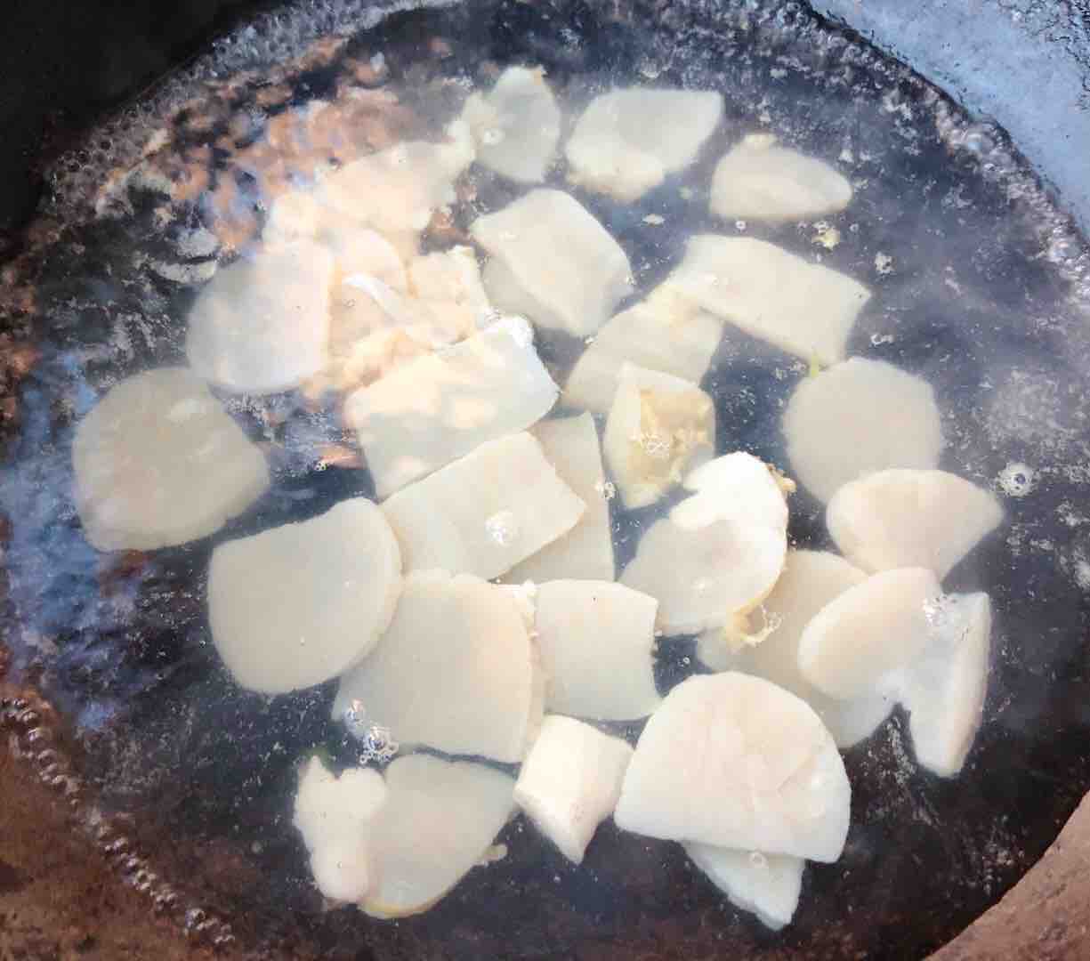 帶子炒萵筍胡蘿卜木耳的做法-咸鮮味炒菜譜-易網健康養生網 帶子炒萵筍胡蘿卜木耳的做法-咸鮮味炒菜譜