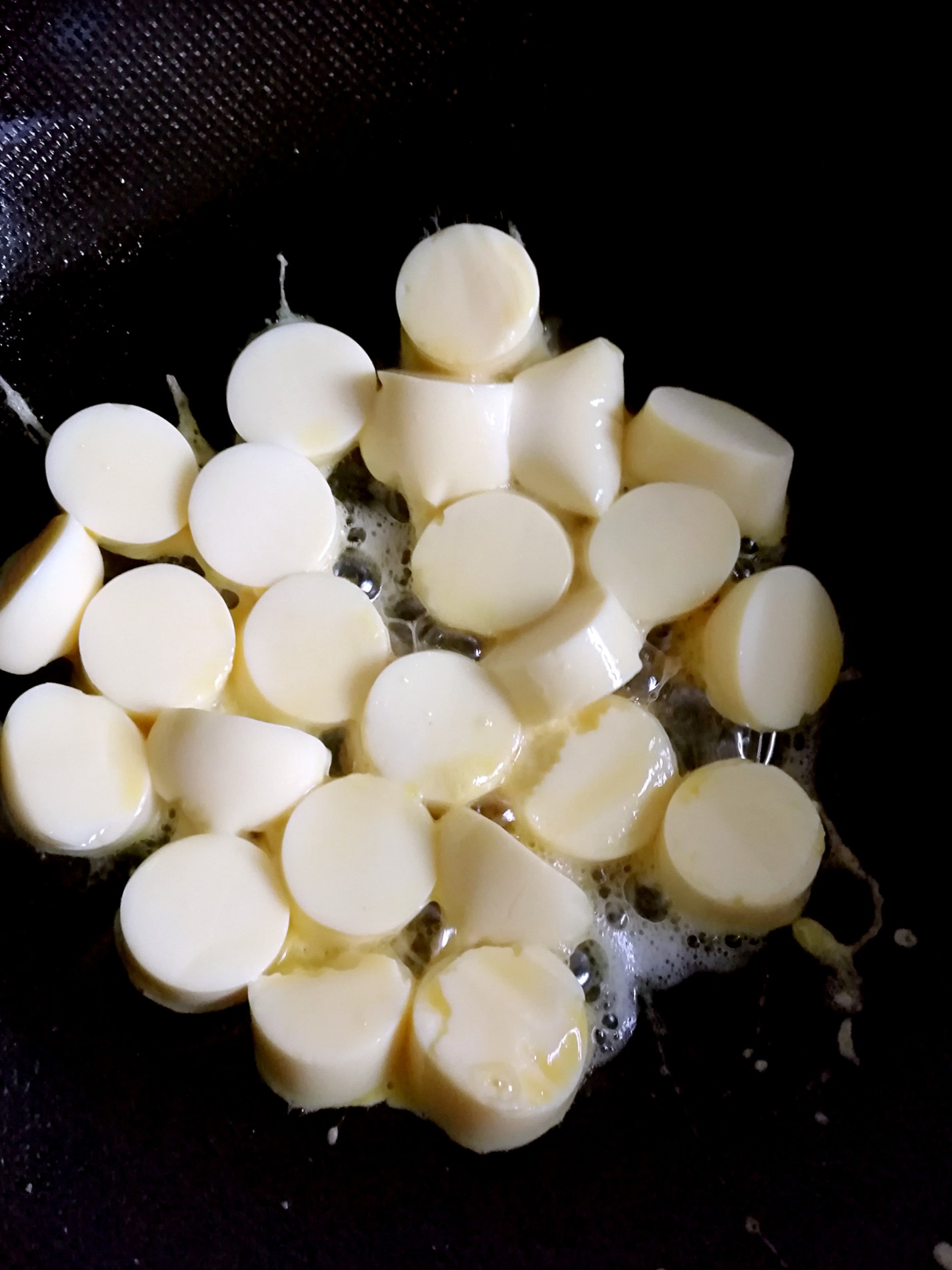 菌菇玉子豆腐的做法-其它口味燒菜譜-易網(wǎng)健康養(yǎng)生網(wǎng) 菌菇玉子豆腐的做法-其它口味燒菜譜