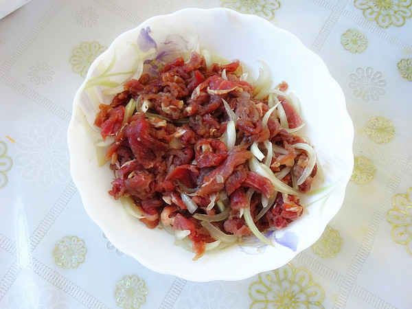 蔥香牛肉的做法-蔥香味炒菜譜-易網健康養生網 蔥香牛肉的做法-蔥香味炒菜譜