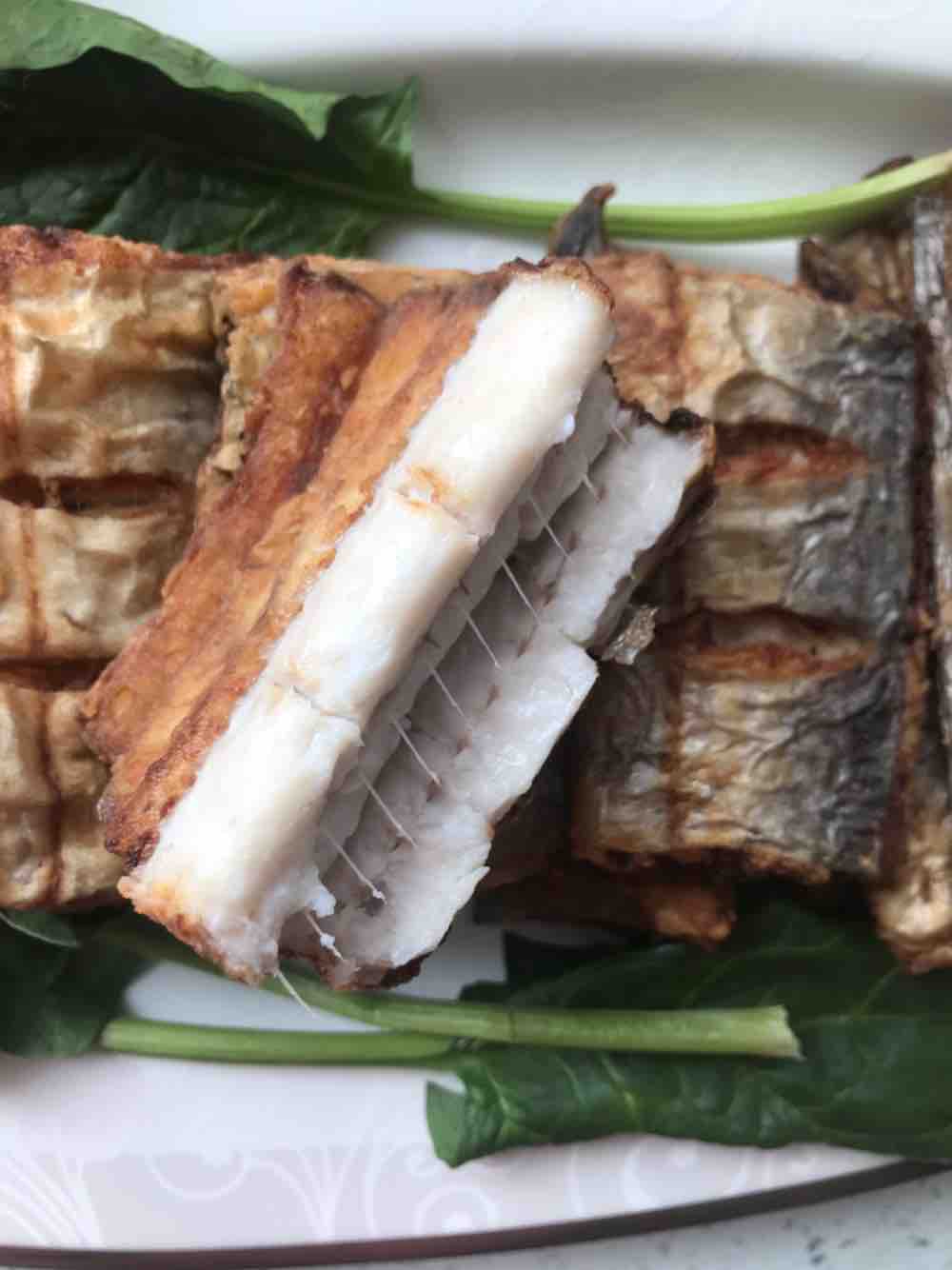 干炸刀魚的做法-咸鮮味炸菜譜-易網(wǎng)健康養(yǎng)生網(wǎng) 干炸刀魚的做法-咸鮮味炸菜譜