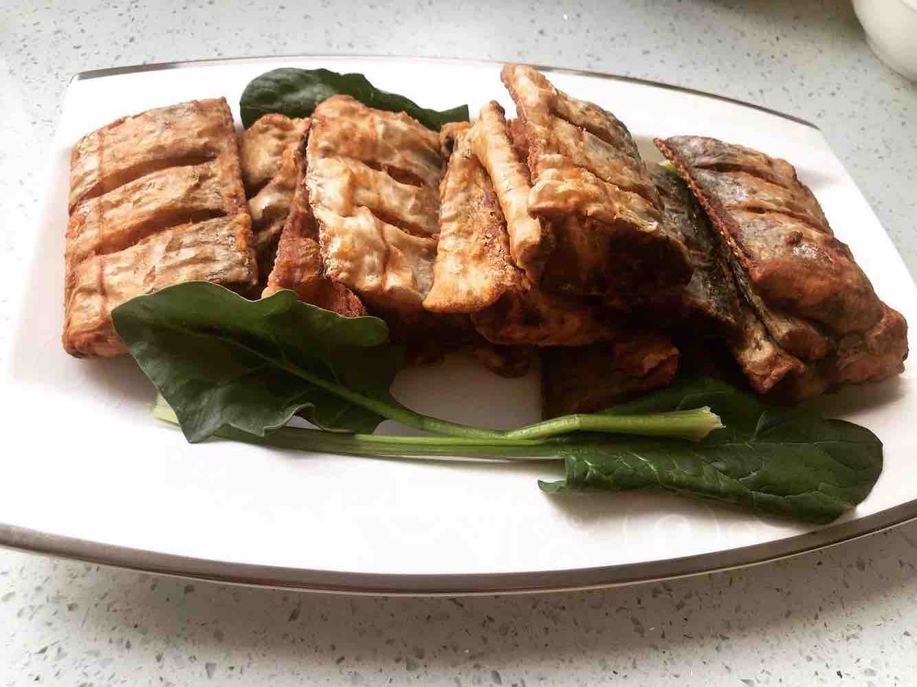 干炸刀魚的做法-咸鮮味炸菜譜-易網(wǎng)健康養(yǎng)生網(wǎng) 干炸刀魚的做法-咸鮮味炸菜譜