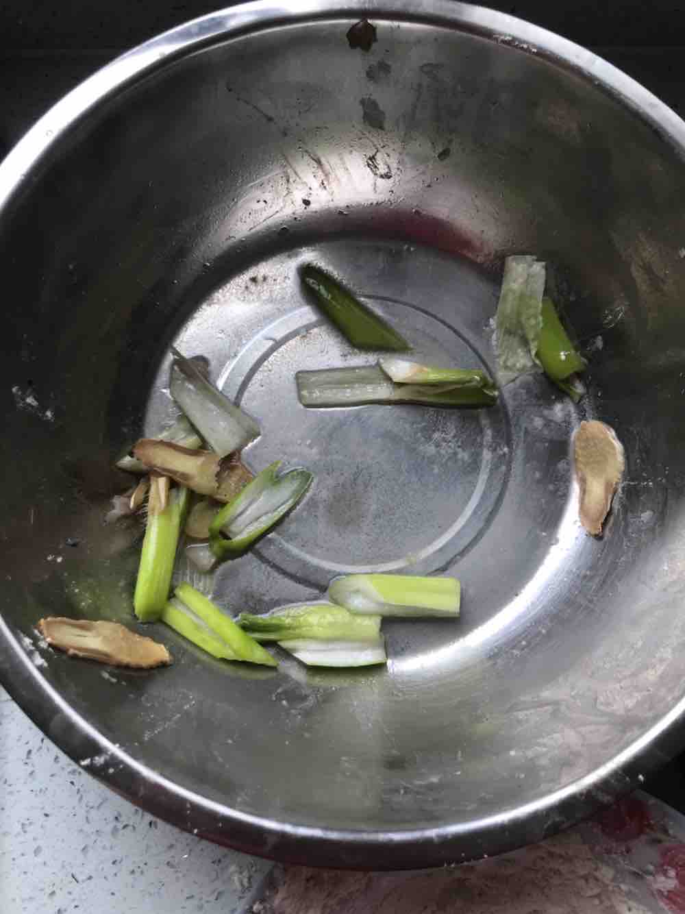 干炸刀魚的做法-咸鮮味炸菜譜-易網(wǎng)健康養(yǎng)生網(wǎng) 干炸刀魚的做法-咸鮮味炸菜譜
