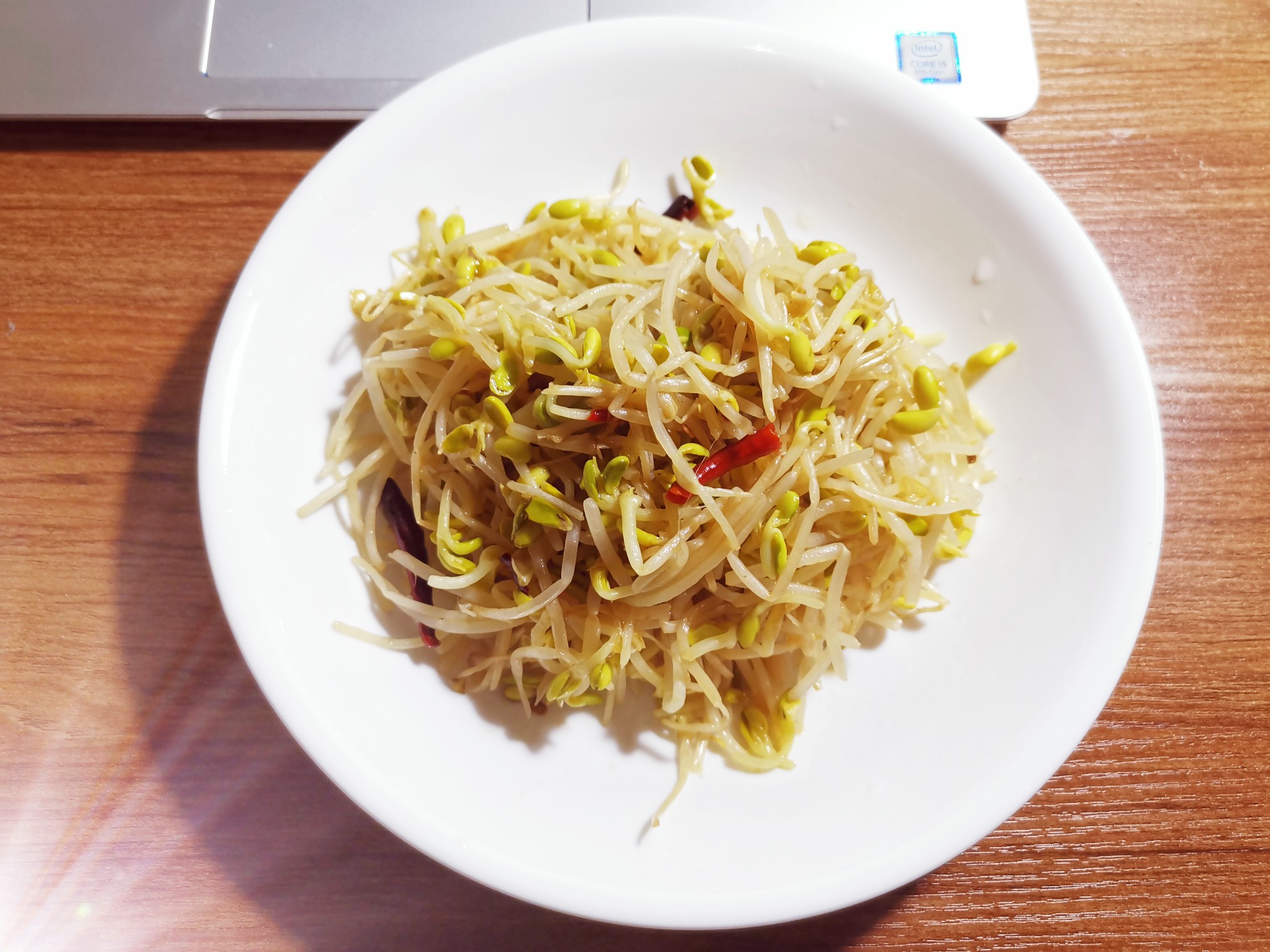 醋溜黃豆芽的做法-家常味炒菜譜-易網健康養生網 醋溜黃豆芽的做法-家常味炒菜譜