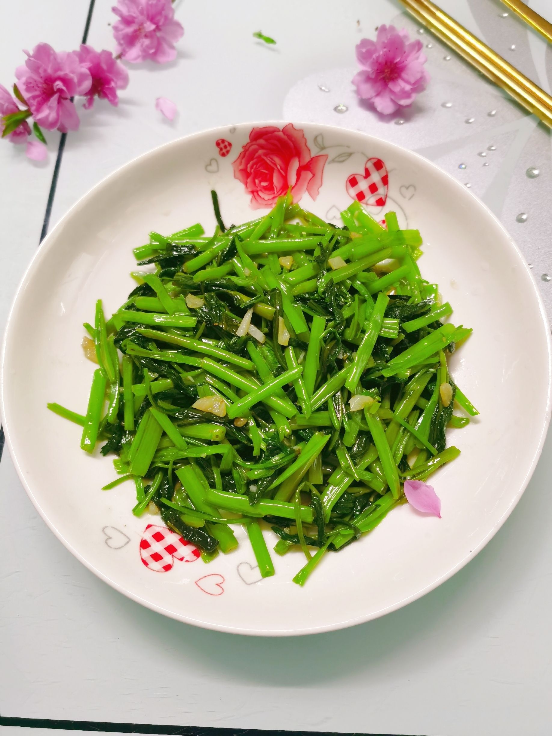 爆炒空心菜的做法-咸鮮味炒菜譜