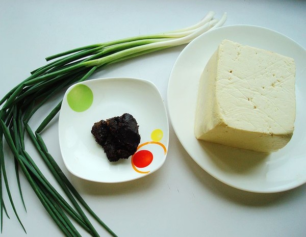 醬燜豆腐的做法-醬香味燜菜譜-易網<a href=http://www.jjkd2019.cn/ target=_blank class=infotextkey>健康養生</a>網 醬燜豆腐的做法-醬香味燜菜譜