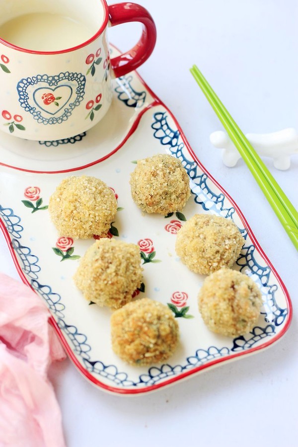 青菜火腿丸子的做法-家常味蒸菜譜-易網健康養生網 青菜火腿丸子的做法-家常味蒸菜譜