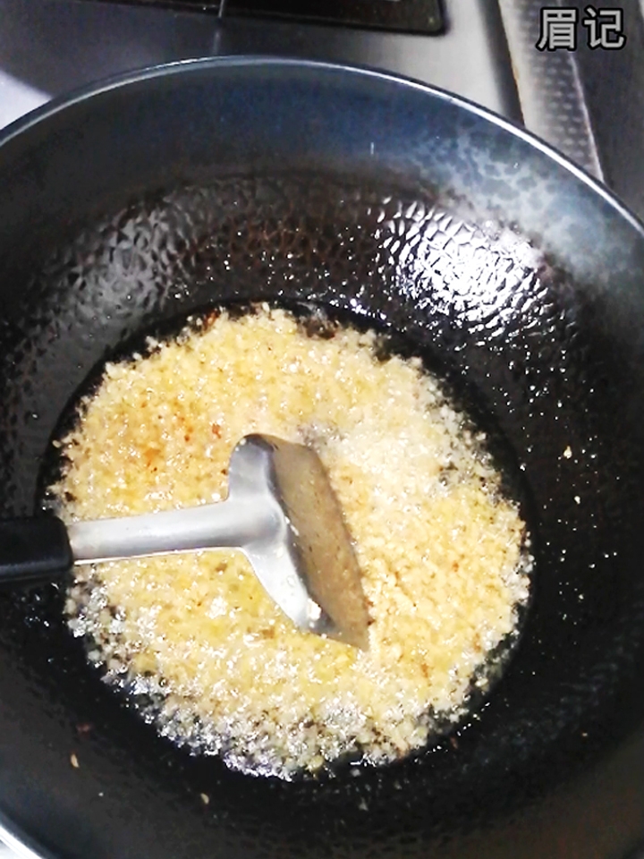 蒜蓉小龍蝦的做法-蒜香味炒菜譜-易網健康養生網 蒜蓉小龍蝦的做法-蒜香味炒菜譜
