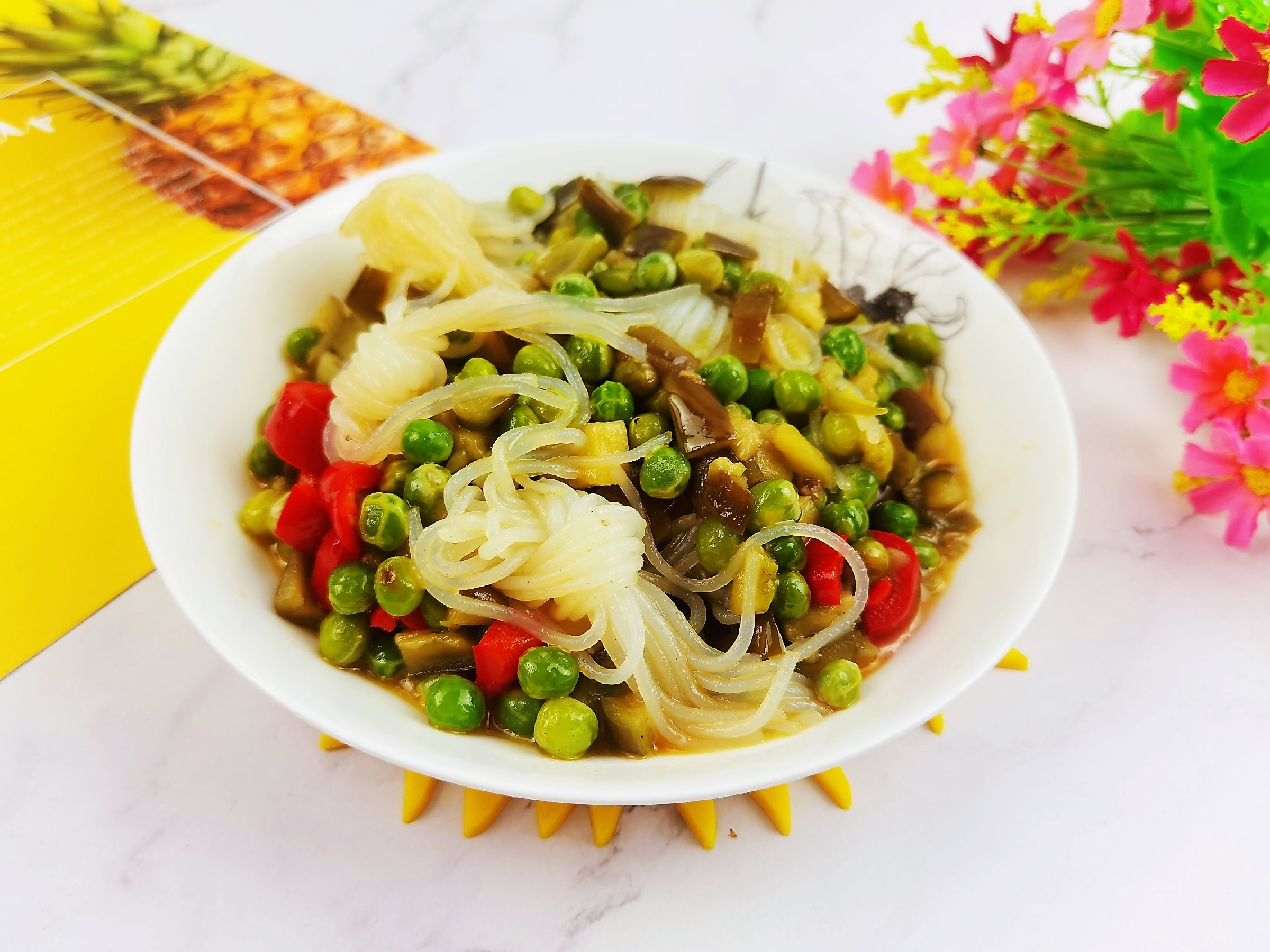 青豆炒茄丁的做法-咸鮮味炒菜譜-易網健康養生網 青豆炒茄丁的做法-咸鮮味炒菜譜