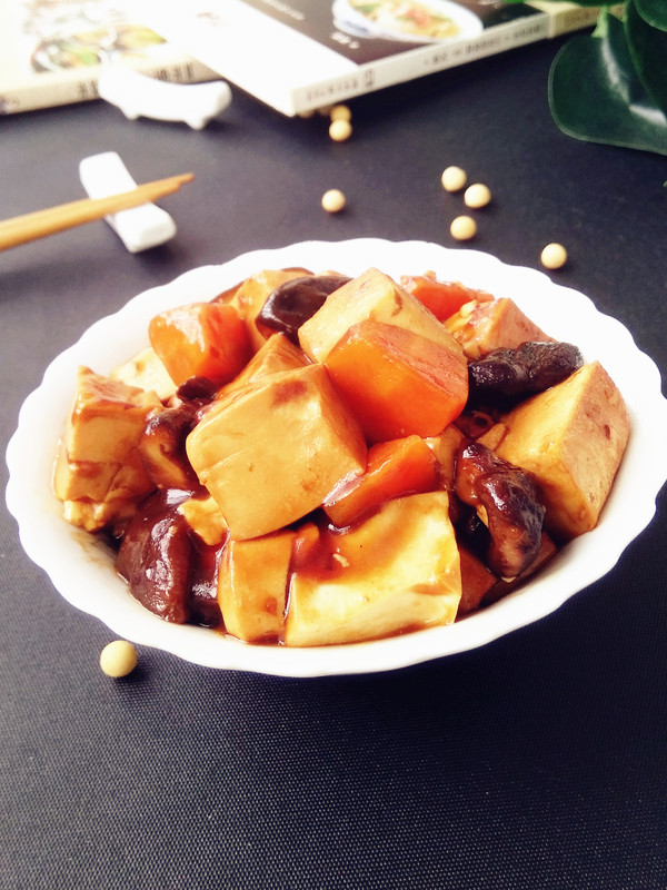 豆腐燒香菇的做法-家常味燒菜譜-易網健康養生網 豆腐燒香菇的做法-家常味燒菜譜