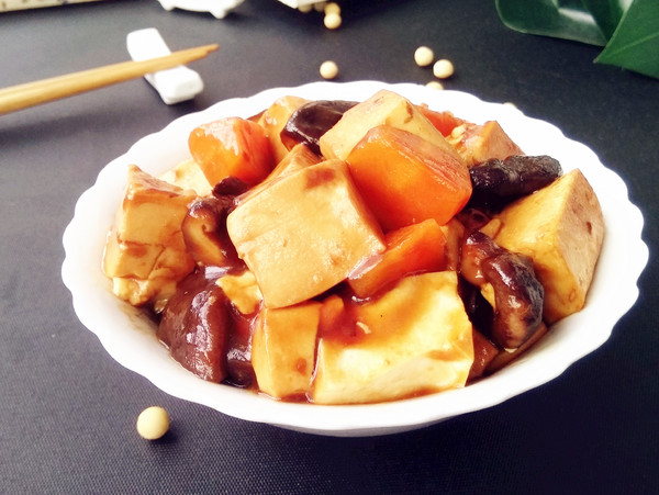 豆腐燒香菇的做法-家常味燒菜譜-易網健康養生網 豆腐燒香菇的做法-家常味燒菜譜