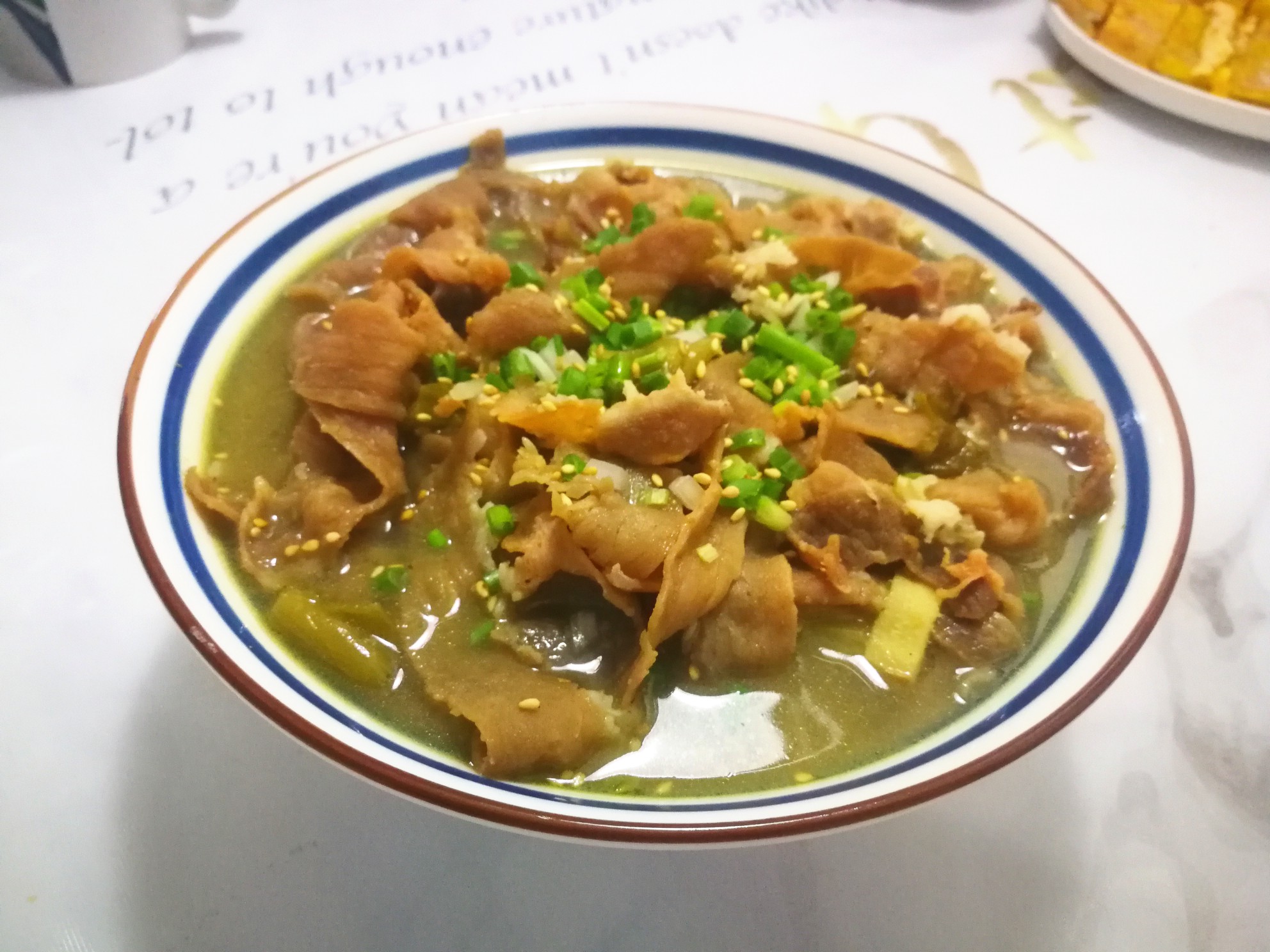 酸辣肥牛的做法-酸辣味煮菜譜-易網健康養生網 酸辣肥牛的做法-酸辣味煮菜譜