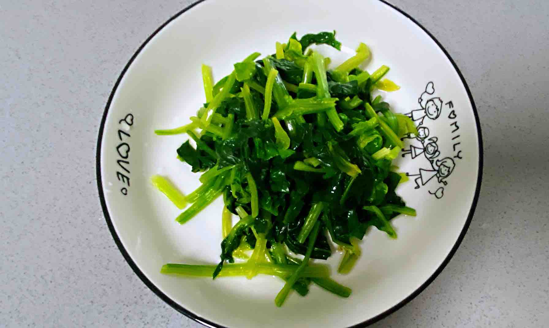 菠菜炒雞蛋，多做這一步，雞蛋營養滑嫩，菠菜翠綠不澀口的做法-咸鮮味炒菜譜