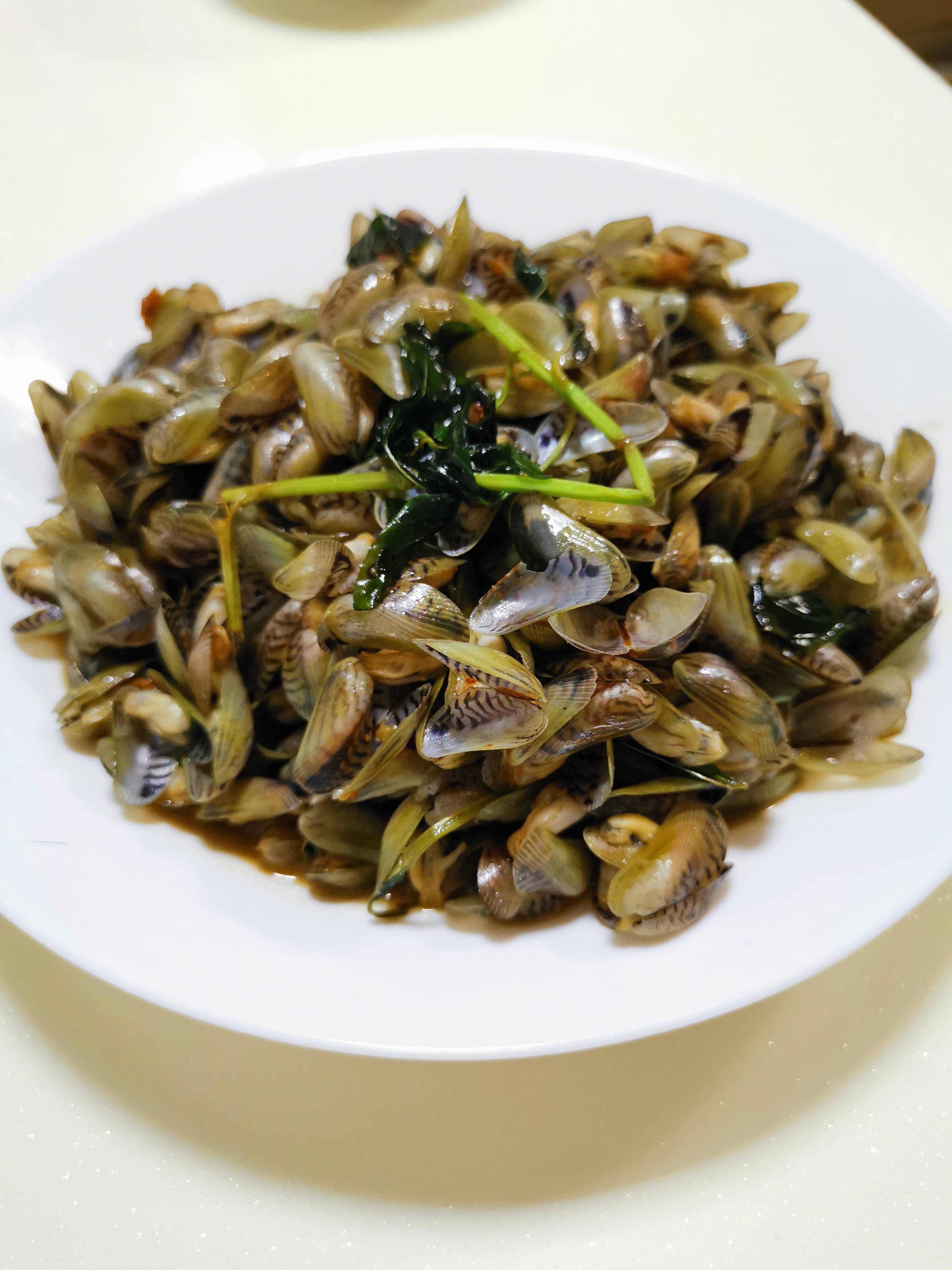炒薄殼的做法-咸鮮味炒菜譜-易網(wǎng)健康養(yǎng)生網(wǎng) 炒薄殼的做法-咸鮮味炒菜譜
