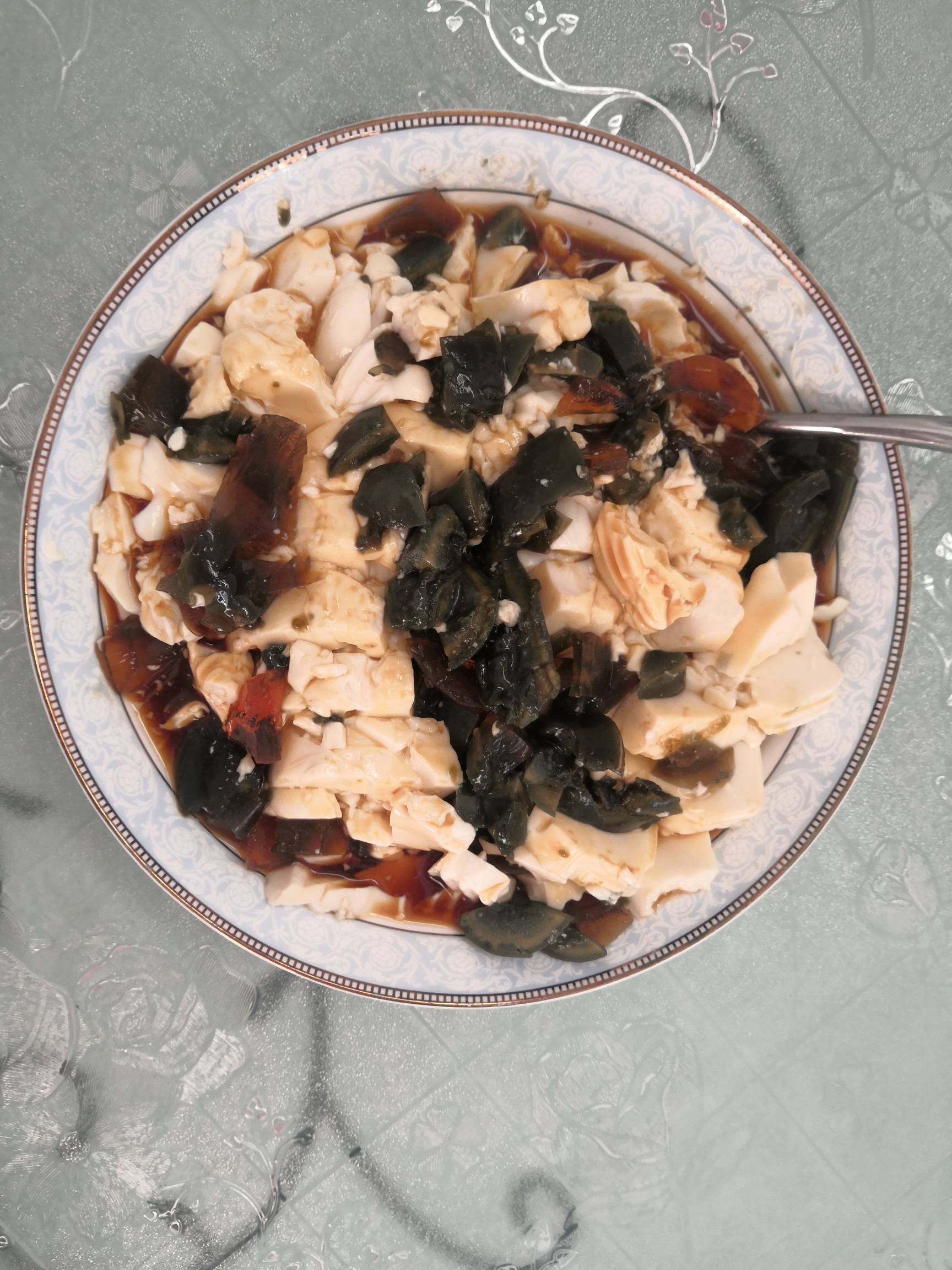 皮蛋豆腐的做法-麻辣味拌菜譜-易網健康養生網 皮蛋豆腐的做法-麻辣味拌菜譜