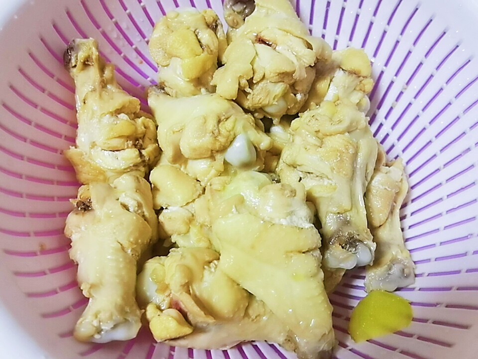 雞腿的花式做法-雞腿燜野筍，配菜豐富，營養美味，孩子超愛吃的做法-家常味燜菜譜
