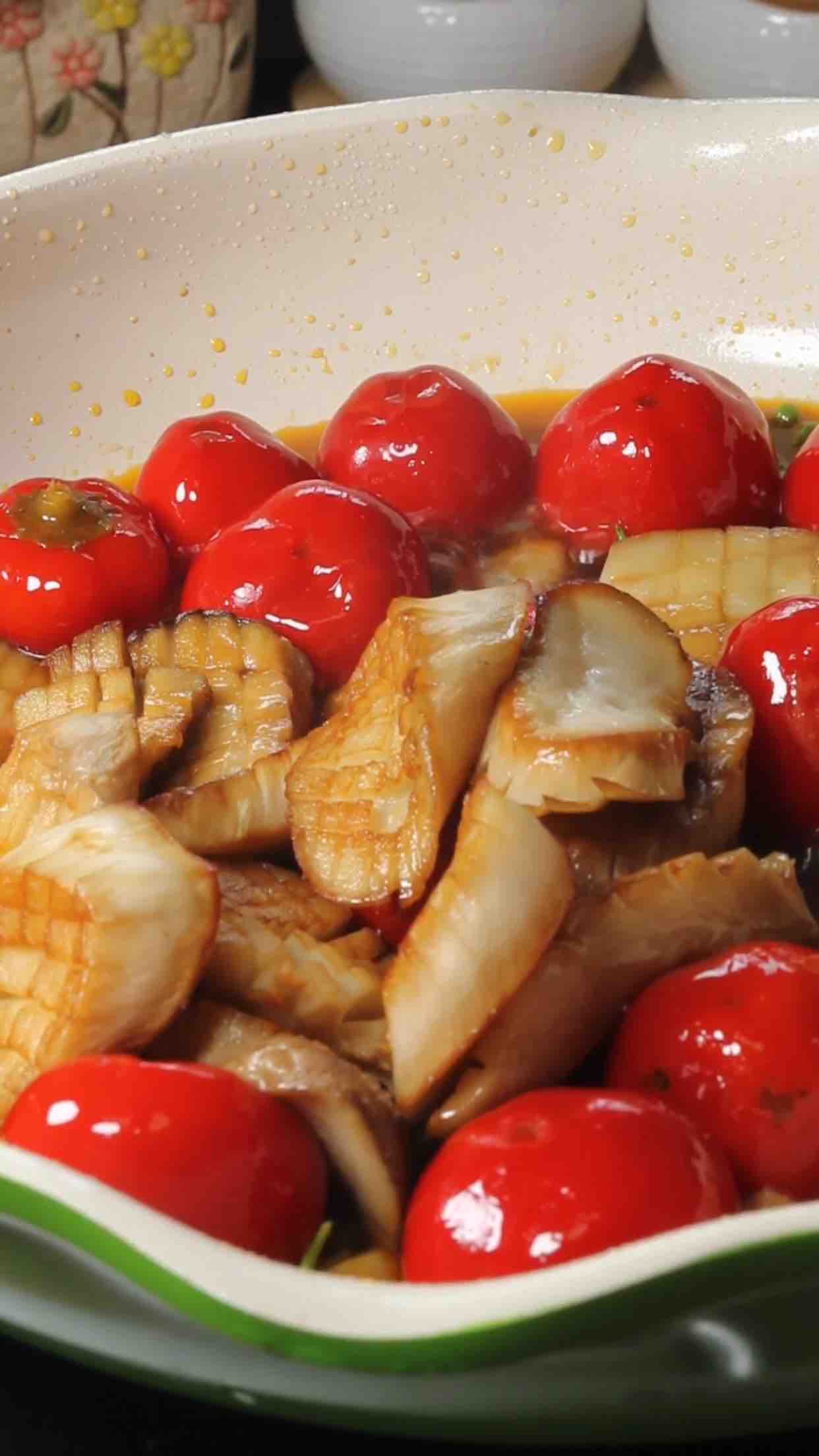 賽鮑魚(yú)的做法-香辣味炒菜譜