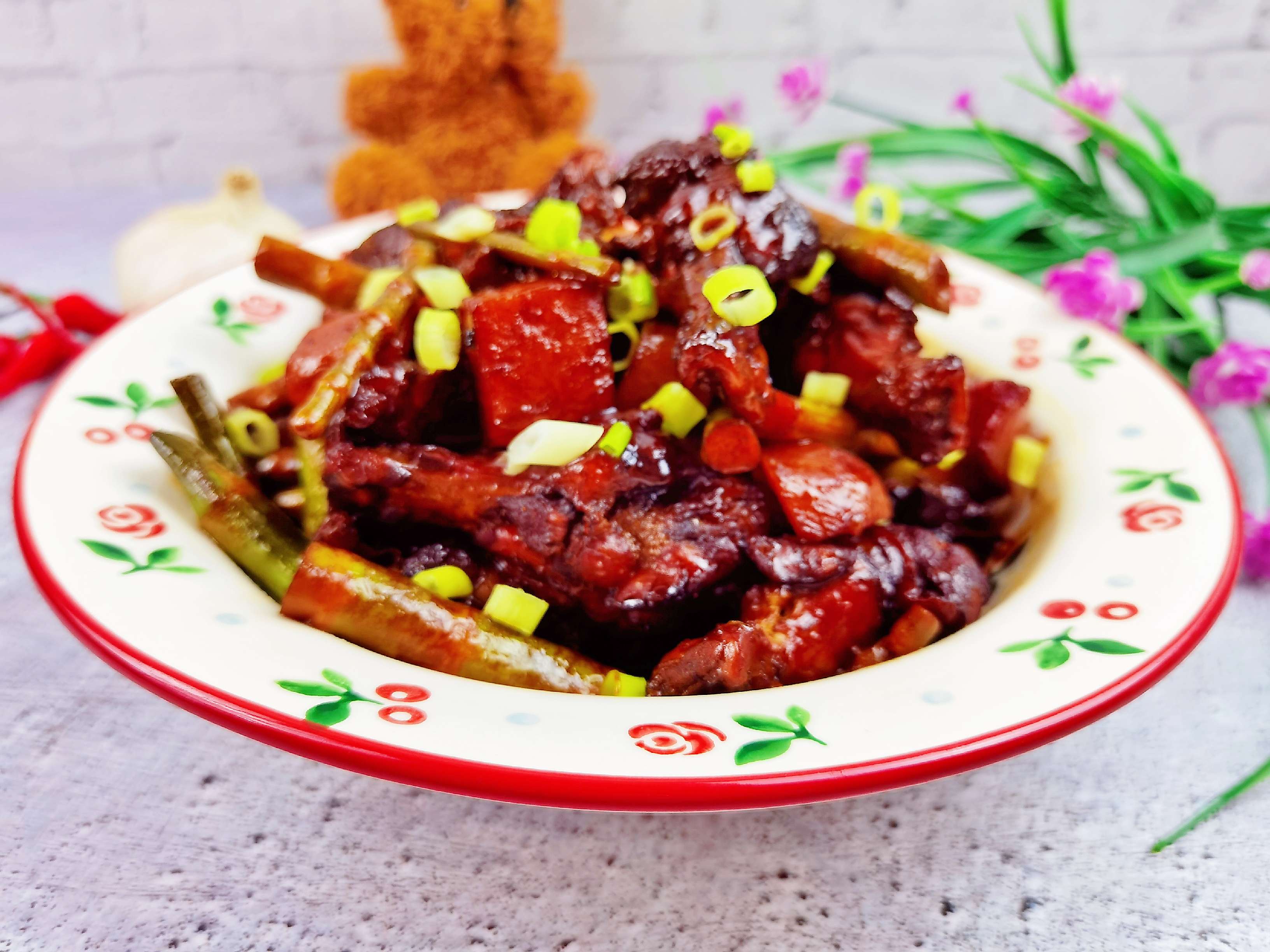 雞腿的花式做法-雞腿燜野筍，配菜豐富，營養美味，孩子超愛吃的做法-家常味燜菜譜