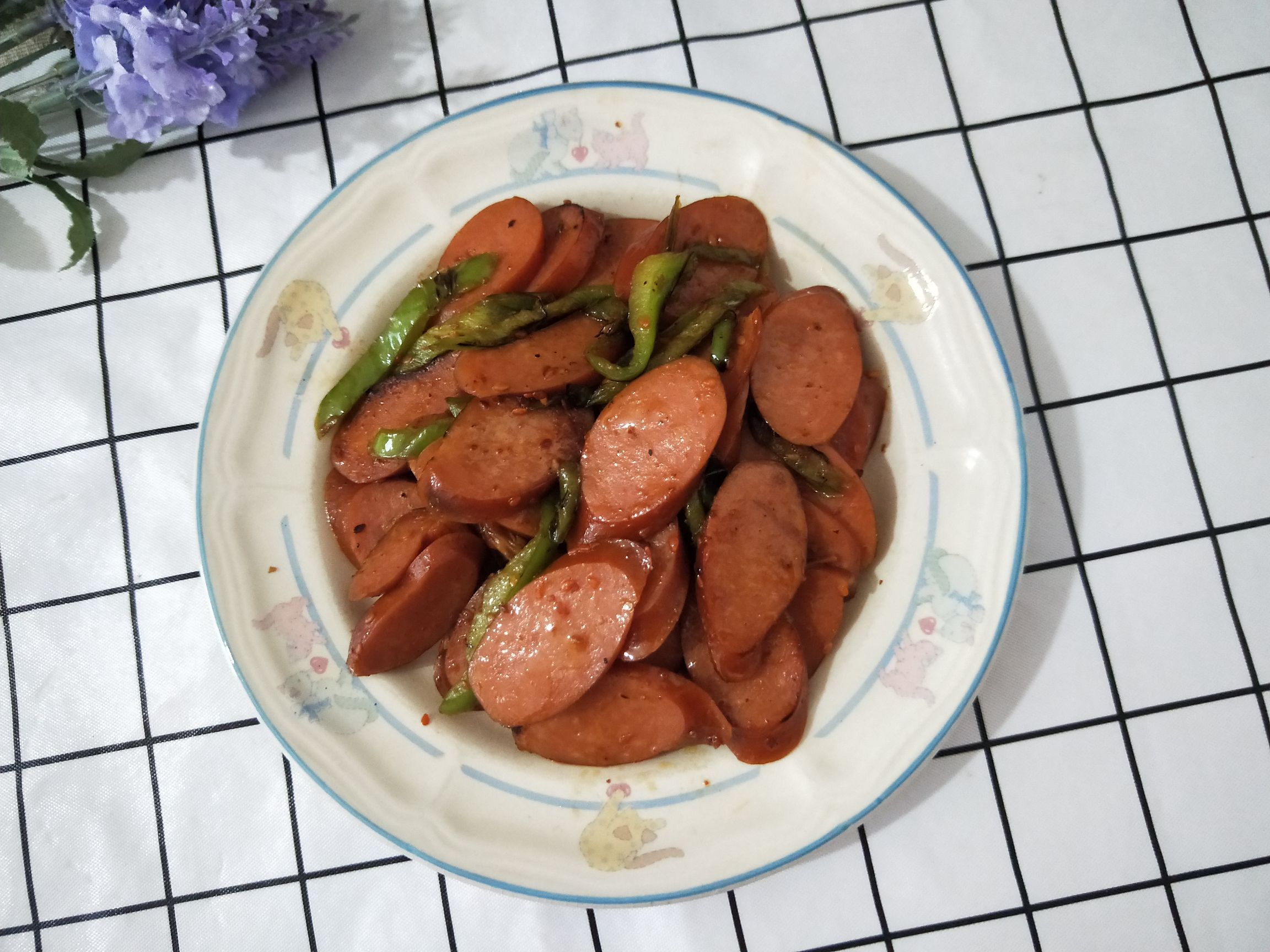 青椒蒜味腸的做法-家常味炒菜譜-易網健康養生網 青椒蒜味腸的做法-家常味炒菜譜