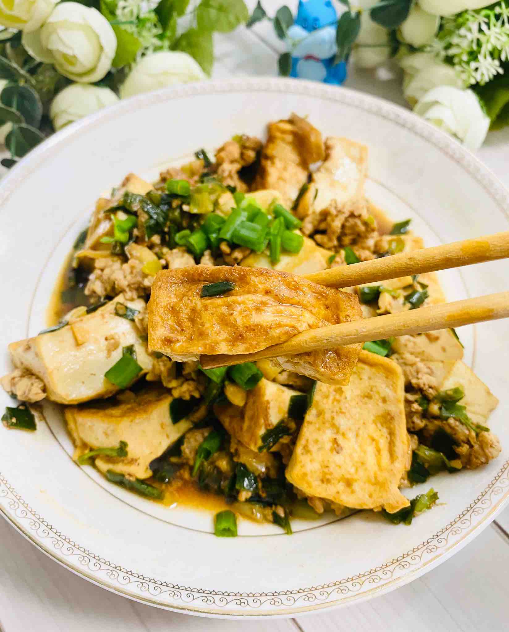 紅燒豆腐燜肉沫的做法-家常味燜菜譜-易網(wǎng)健康養(yǎng)生網(wǎng) 紅燒豆腐燜肉沫的做法-家常味燜菜譜
